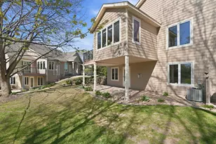 8821 Stonebrooke Ct, Woodbury, MN 55125 - Photo 11