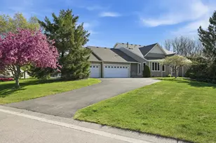 8821 Stonebrooke Ct, Woodbury, MN 55125 - Photo 1
