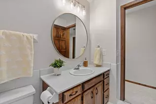 5811 Shannon Dr, Edina, MN 55439 - Photo 61