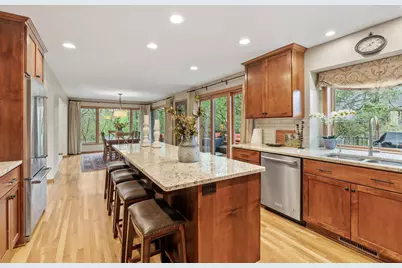 5811 Shannon Drive, Edina, MN 55439 - Photo 9