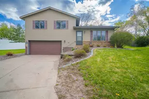 117 Vineyard St, Cannon Falls, MN 55009 - Photo 1