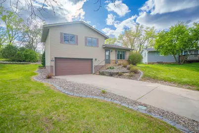 117 Vineyard Street, Cannon Falls, MN 55009 - Photo 3