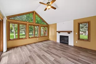 1612 Goodview Ave N, Oakdale, MN 55128 - Photo 13