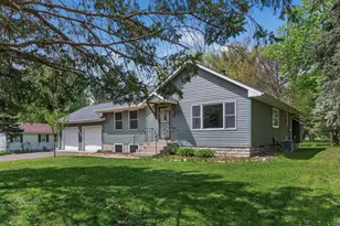 1612 Goodview Ave N, Oakdale, MN 55128 - Photo 1
