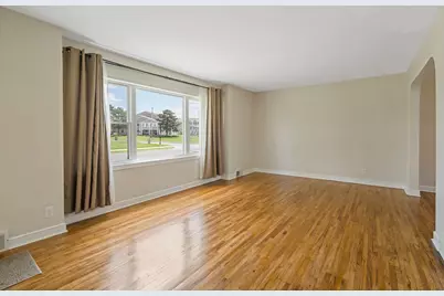 3653 Lee Avenue N, Robbinsdale, MN 55422 - Photo 7