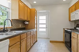 3653 Lee Ave N, Robbinsdale, MN 55422 - Photo 11
