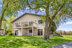 1096 Churchill Pl, Shoreview, MN 55126 - Photo 47