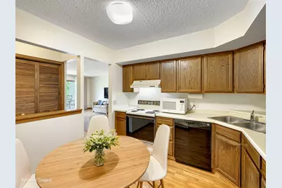 2455 Londin Lane E #322, Maplewood, MN 55119 - Photo 7