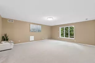 8655 Hunters Way, Apple Valley, MN 55124 - Photo 19