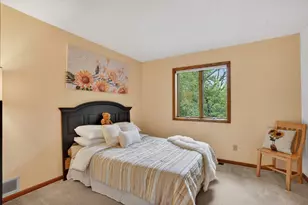 8655 Hunters Way, Apple Valley, MN 55124 - Photo 13