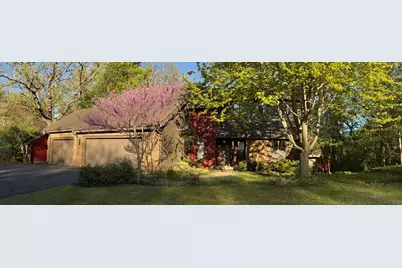 8655 Hunters Way, Apple Valley, MN 55124 - Photo 1