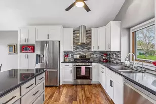 5679 Erik Ln, Shoreview, MN 55126 - Photo 7