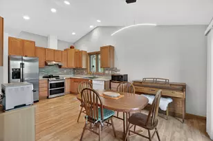 95 22nd St SW, Rochester, MN 55902 - Photo 7