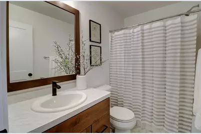 6826 Selkirk Drive S, Fargo, ND 58104 - Photo 9