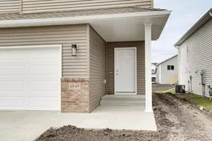 6826 Selkirk Dr S, Fargo, ND 58104 - Photo 25