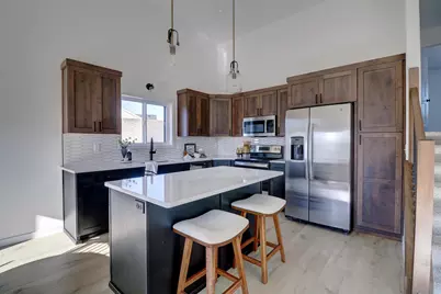 6826 Selkirk Drive S, Fargo, ND 58104 - Photo 3