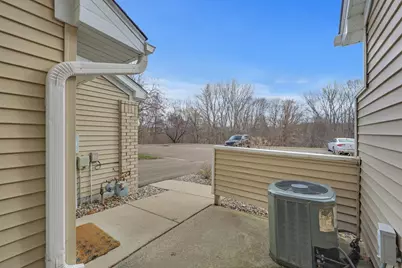 2270 Ranchview Lane N #39, Plymouth, MN 55447 - Photo 5