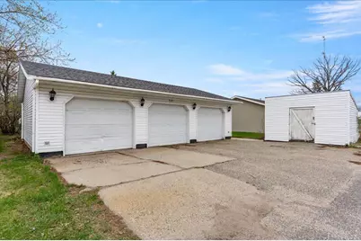 708 Wisconsin Avenue SE, Staples, MN 56479 - Photo 31