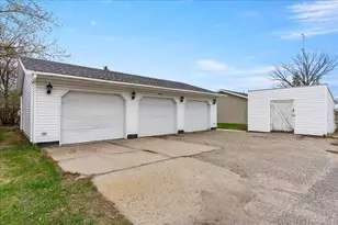 708 Wisconsin Ave SE, Staples, MN 56479 - Photo 25