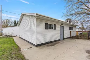 708 Wisconsin Ave SE, Staples, MN 56479 - Photo 31