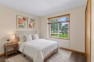 10957 Lexington Dr, Eden Prairie, MN 55344 - Photo 11