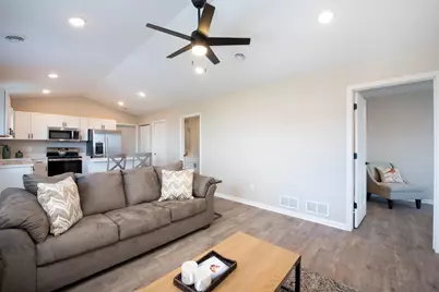 3109 Scotch Lane, Mankato, MN 56001 - Photo 5