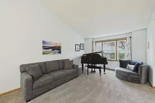 10358 Lee Dr, Eden Prairie, MN 55347 - Photo 11