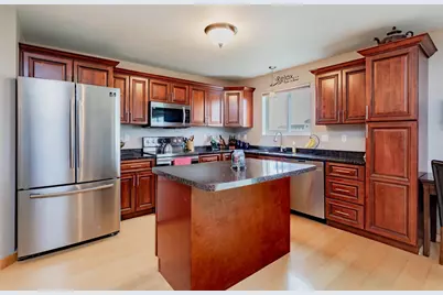 4290 Estate Drive S, Fargo, ND 58104 - Photo 7