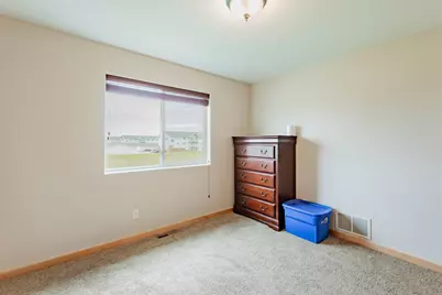 4290 Estate Drive S, Fargo, ND 58104 - Photo 19