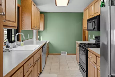 620 12th Street N, Moorhead, MN 56560 - Photo 9