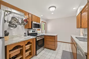 4900 Larson Rd, Shoreview, MN 55126 - Photo 21