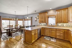 2334 Manuela Dr, Chaska, MN 55318 - Photo 11