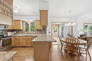 16491 Hutchinson Dr, Lakeville, MN 55044 - Photo 9