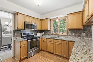 16491 Hutchinson Dr, Lakeville, MN 55044 - Photo 7