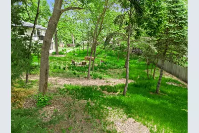 10821 Blossom Road, Eden Prairie, MN 55347 - Photo 3