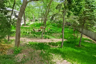 10821 Blossom Rd, Eden Prairie, MN 55347 - Photo 3