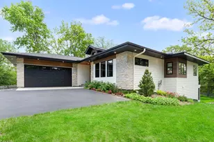 10821 Blossom Rd, Eden Prairie, MN 55347 - Photo 3