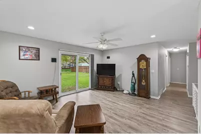 6407 Major Avenue N, Brooklyn Center, MN 55429 - Photo 3