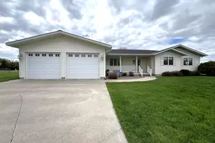 246 E Skyline Dr, Granite Falls, MN 56241 - Photo 1
