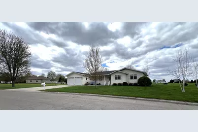 246 E Skyline Drive, Granite Falls, MN 56241 - Photo 3
