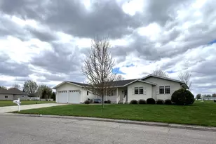 246 E Skyline Dr, Granite Falls, MN 56241 - Photo 3