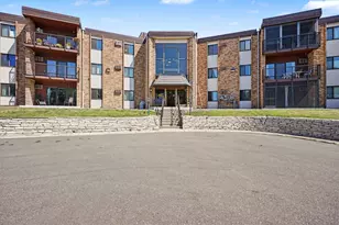 2700 Oxford St N, Roseville, MN 55113 - Photo 23