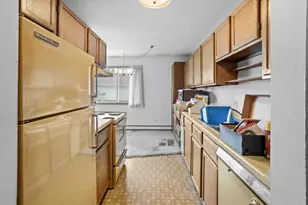 3301 Cherry Ln N, Fargo, ND 58102 - Photo 3