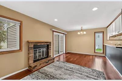 40 Elton Ridge Court NW, Rochester, MN 55901 - Photo 3