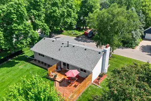 16620 N Hillcrest Ct, Eden Prairie, MN 55346 - Photo 17