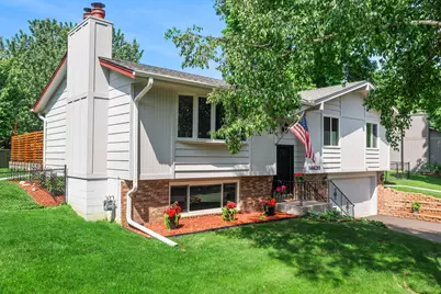 16620 N Hillcrest Court, Eden Prairie, MN 55346 - Photo 5