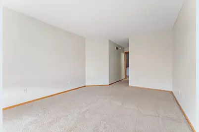 2340 Eagle Trace Lane, Woodbury, MN 55129 - Photo 7