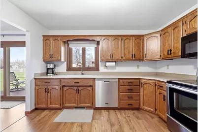 1619 38th Avenue S, Fargo, ND 58104 - Photo 11