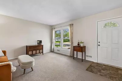 8700 Ironwood Avenue S, Cottage Grove, MN 55016 - Photo 5