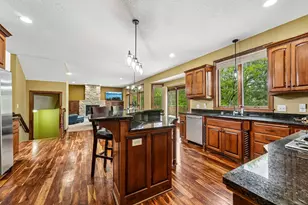 18658 Ponderosa Ct, Eden Prairie, MN 55347 - Photo 15